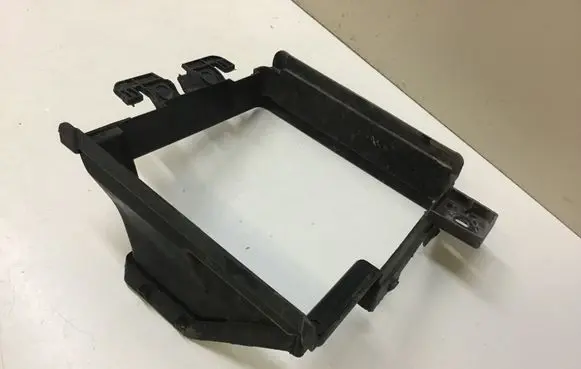 Citroen DS7 Crossback Intercooler air channel guide 9810617180 98106171802