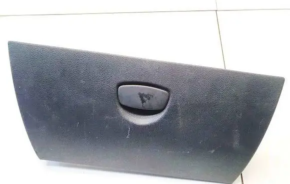 Renault Clio II Glove box
