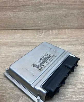 Audi A4 S4 B5 8D Engine control unit/module ECU 8D0907558B 0261204774