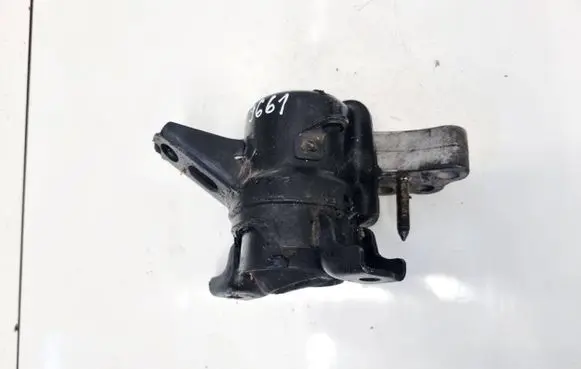 Toyota RAV 4 (XA30) Engine mount bracket
