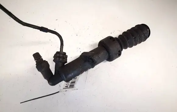 Citroen C4 I Clutch master cylinder 