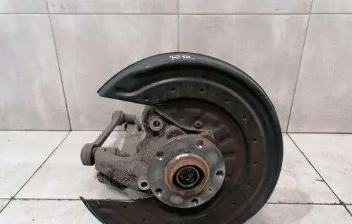 Bentley Continental Rear wheel hub 4W0505436