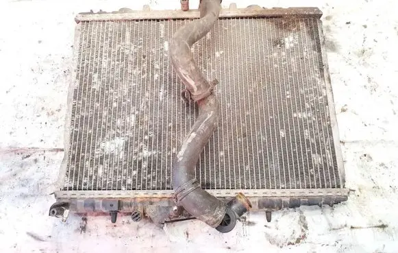 Peugeot 607 Coolant radiator