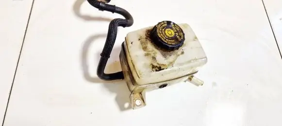 Lexus RX 300 Brake fluid reservoir 13231140500 132311-40500