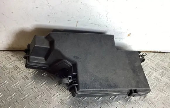 Lexus GS 250 350 300H 450H Fuse box cover 8266230C80