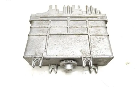 Volkswagen Golf III Engine control unit/module 0261203650 0261203651 030906026AB