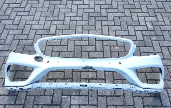 Mercedes-Benz C W205 Front bumper