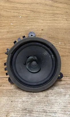 Volvo V70 Front door speaker 30657444