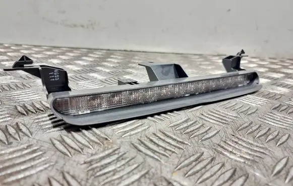 Volvo V70 Third/center stoplight 30678549 16511100