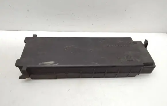 Mercedes-Benz Vito Viano W447 Fuse box cover A4475460064 A4475401440
