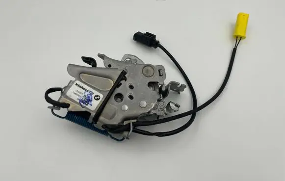 BMW 3 G20 G21 Engine bonnet/hood lock/catch 7468353 15325A