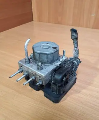 Renault Captur ABS Pump 476605492R 269633 28030901