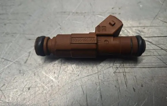 Volvo XC70 Fuel injector 9186340 0280155831