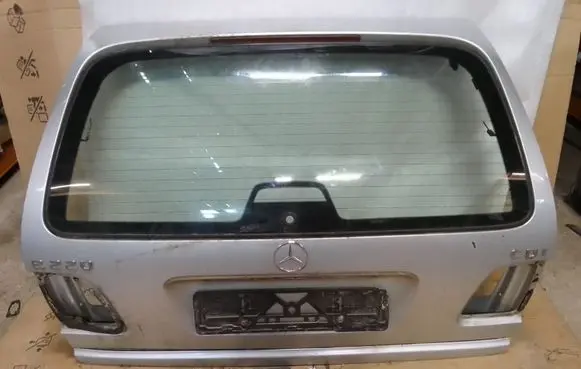 Mercedes-Benz E W210 Tailgate/trunk/boot lid 