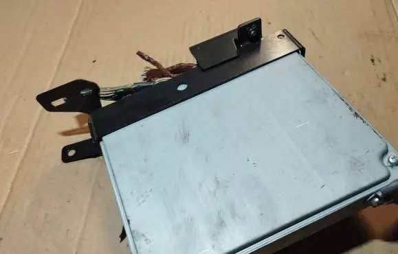 Toyota Avensis T250 Engine control unit/module 8966105690 1758006326