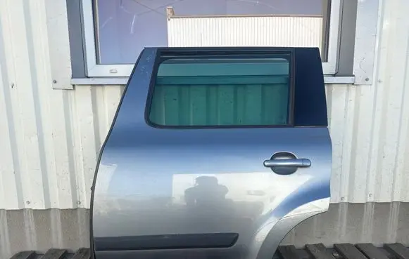 Skoda Yeti (5L) Rear door 5L083331