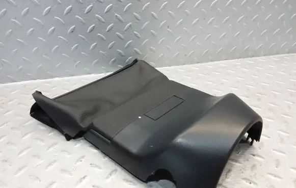 Steering wheel column trim