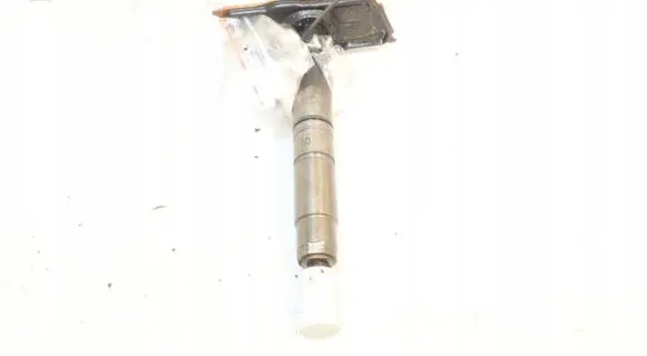 Audi A4 S4 B8 8K Fuel injector 0445116030