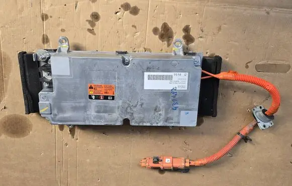 Chevrolet Volt I Voltage converter inverter 691702856