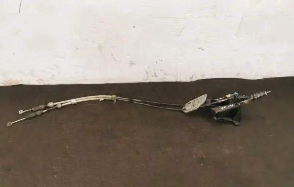 Toyota Verso Gear shift cable linkage