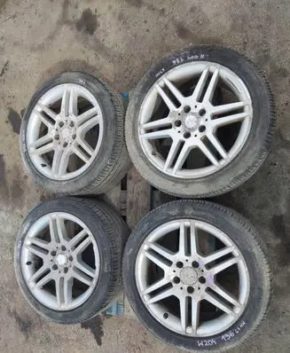 Mercedes-Benz E AMG W212 R15 summer tire 