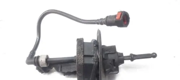Clutch master cylinder