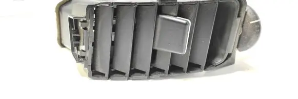 Nissan Primera Dash center air vent grill A1007035
