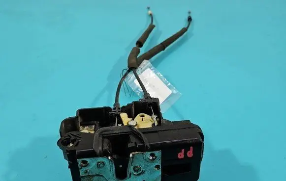 Chevrolet Captiva Front door lock IMPRK1504369