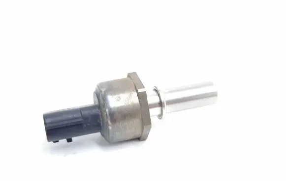Renault Espace V (RFC) Fuel pressure sensor 166398000R 22V16CZ9 81HCP0201