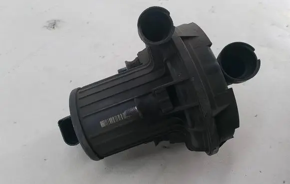 Volkswagen Golf V Secondary air pump 06A959253E