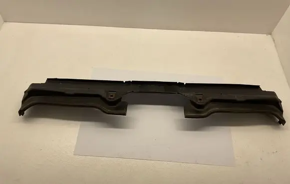BMW 7 E65 E66 Radiator trim 7011217 10519311