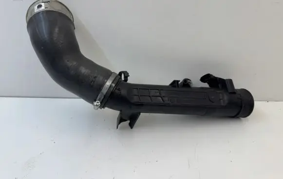 Volvo XC60 Intercooler hose/pipe 31686412