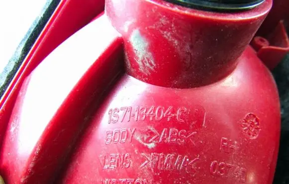 Ford Mondeo Mk III Rear/tail lights 1S7113404C