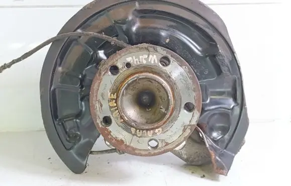 Mercedes-Benz B W246 W242 Rear wheel hub spindle/knuckle A2460406 A2464230520 A2463340006