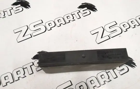 BMW 5 E34 Comfort/convenience module 61351379741 606140X01E 1379741
