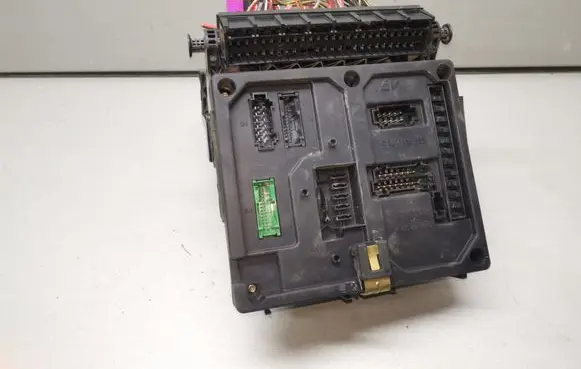 Volkswagen Sharan Fuse module S108145100 7M0962258