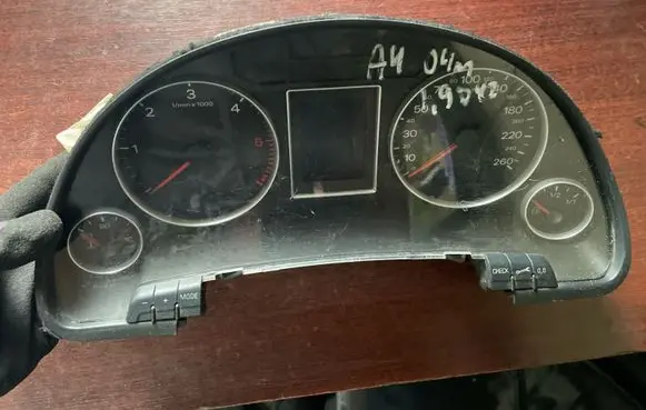 Audi A4 S4 B6 8E 8H Speedometer (instrument cluster) 1036901830