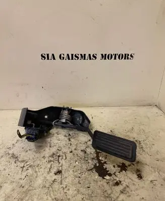 Toyota Avensis T250 Accelerator throttle pedal