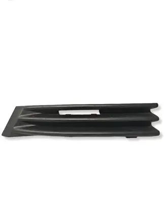 Mercedes-Benz C W202 Front bumper lower grill 2028800105