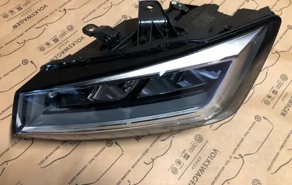 Audi Q2 - Headlight/headlamp 81A941011A