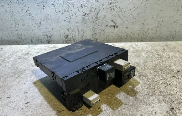 Volkswagen Golf V Comfort/convenience module 1K0937049N 01516828 F005V00483