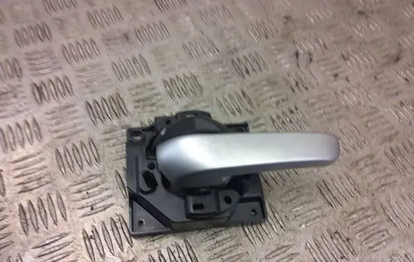 Fiat 500X Front door interior handle