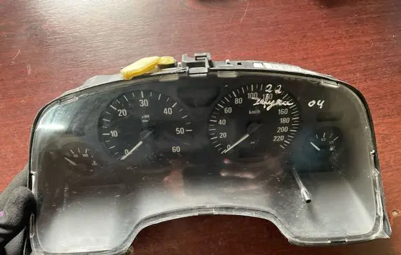 Opel Zafira A Speedometer (instrument cluster) 24461749JB