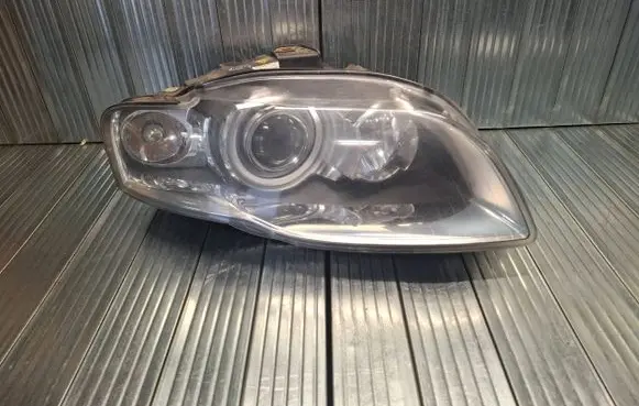 Audi A4 S4 B7 8E 8H Headlight/headlamp 8E0941004AM 0301219272