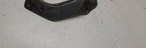 Mercedes-Benz C W204 Front bumper mounting bracket A2046200185 071B