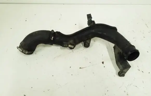 Volkswagen PASSAT B6 Intercooler hose/pipe 5N0145770A