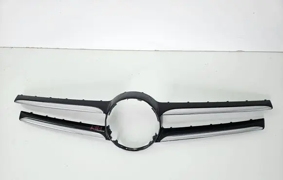Mercedes-Benz A W176 Front bumper upper radiator grill A1768880060