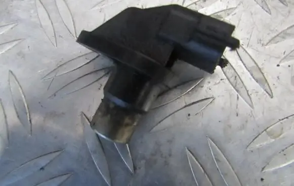 Nissan Micra Camshaft position sensor 237311f710 0232103033