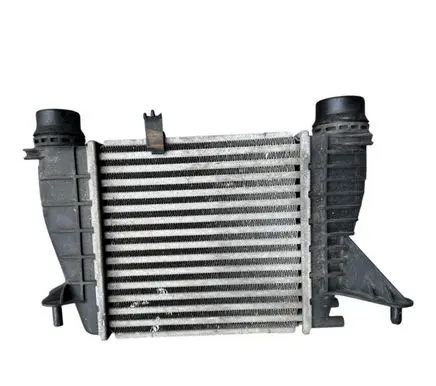 Renault Clio III Intercooler radiator 144618748R