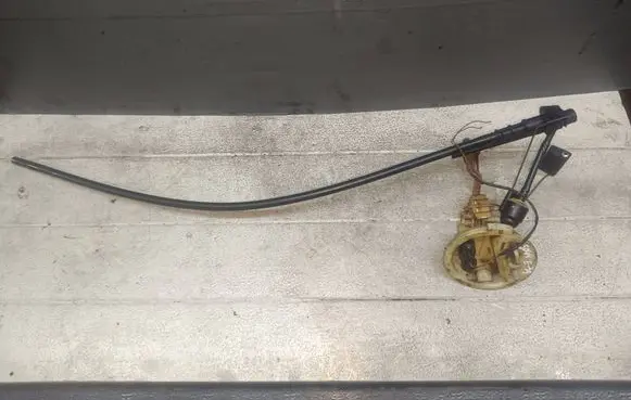 BMW 5 E39 Fuel level sensor 1183206